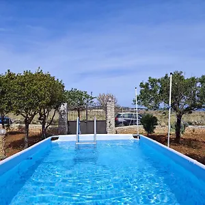Nonna Maria Villa